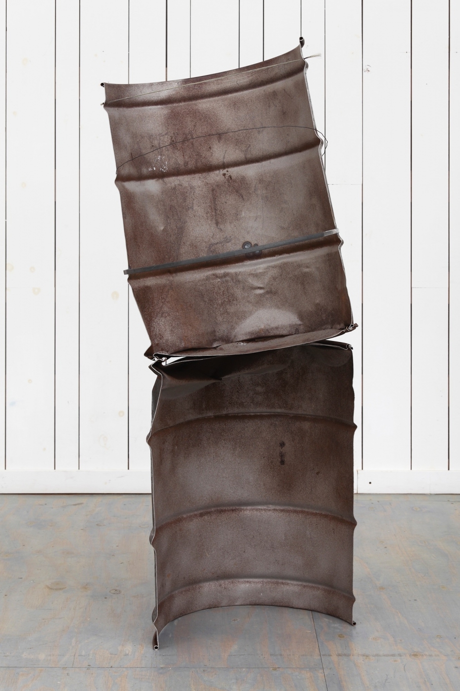Anaglyphic Squat Song, 2013,
steel drum, rolled steel, wire, paint and horse hair, 11 3/4 × 8 inches