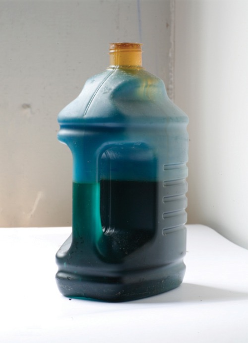 Benoit Platéus, Untitled, 2011, Kodak Flexicolor developer, replenisher,
urethane, dimensions variable