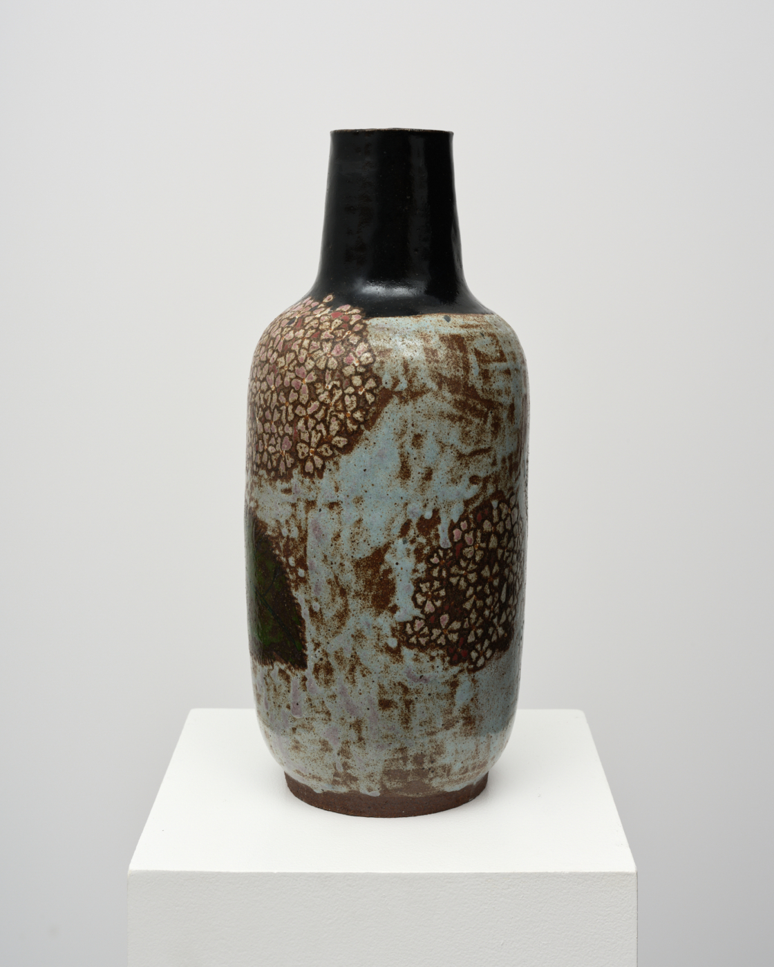 Magdalena Suarez Frimkess and Michael Frimkess, Untitled, 1995. Glazed stoneware, 18 x 7½ x 7½ in. (45.72 x 19.05 x 19.05 cm)
